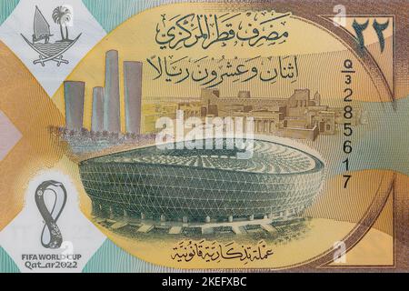 Gros plan sur les nouveaux billets Riyals du Qatar 22 pour commémorer la coupe du monde de la FIFA 2022 Banque D'Images