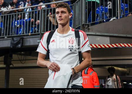 GELSENKIRCHEN, ALLEMAGNE - NOVEMBRE 12 : Benjamin Pavard du Bayern Munchen pendant le match allemand de la Bundesliga entre le FC Schalke 04 et le Bayern Munchen à l'arène Veltins sur 12 novembre 2022 à Gelsenkirchen, Allemagne (photo de Marcel ter Bals/Orange Pictures) Banque D'Images