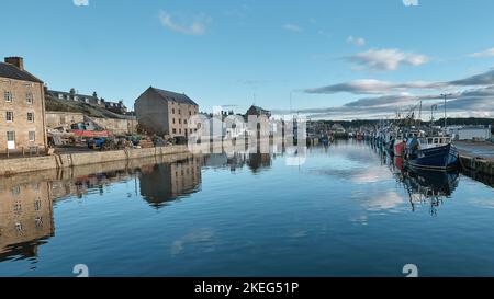 Vue sur le port de Burghead, Moray Firth Banque D'Images