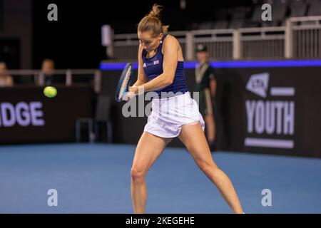 Glasgow, Écosse, le 12th novembre 2022. Storm Sanders et Samantha Stosur, d'Australie, ont battu Alicia Barnett et Olivia Nicholls de Team GB pour atteindre le Banque D'Images