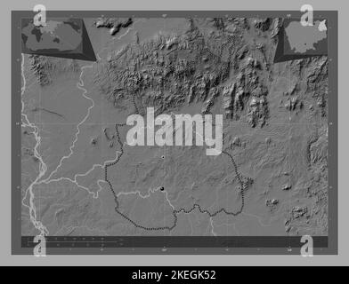 Rotanokiri, province du Cambodge. Carte d'altitude à deux niveaux avec lacs et rivières. Lieux des principales villes de la région. Cartes d'emplacement auxiliaire d'angle Banque D'Images