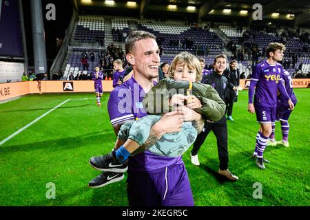 Thibaud Verlinden de Beerschot célèbre après avoir remporté un match de football entre K. Beerschot V.A. et RE Virton, le samedi 12 novembre 2022 à Anvers, le 13 e jour de la première division du championnat belge « Challenger Pro League » 2022-2023. BELGA PHOTO TOM GOYVAERTS Banque D'Images