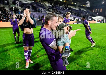 Thibaud Verlinden de Beerschot célèbre après avoir remporté un match de football entre K. Beerschot V.A. et RE Virton, le samedi 12 novembre 2022 à Anvers, le 13 e jour de la première division du championnat belge « Challenger Pro League » 2022-2023. BELGA PHOTO TOM GOYVAERTS Banque D'Images