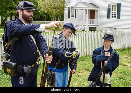 Newport News Virginia, Lee Hall Mansion, les visiteurs Voyage voyage touristique touristique sites touristiques culture culturelle, groupe de vacances personnes personne Banque D'Images