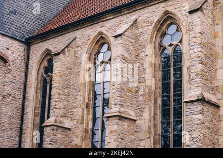 Détail fenêtre d'une cathédrale, d'une église ou d'une chapelle en Allemagne Banque D'Images