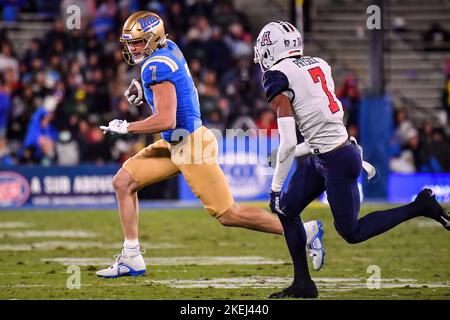 Pasadena, CA. 12th novembre 2022. UCLA Bruins Wide Receiver Colson Yankoff #7 en action pendant le deuxième trimestre du match de football NCAA entre les Bruins UCLA et les Wildcats Arizona au Rose Bowl à Pasadena, Californie.obligatoire photo Credit: Louis Lopez/Cal Sport Media/Alay Live News Banque D'Images