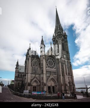 La cathédrale néo-gothique de Saint-Colman, généralement appelée cathédrale de Cobh, est une cathédrale catholique romaine de Cobh, en Irlande. Banque D'Images