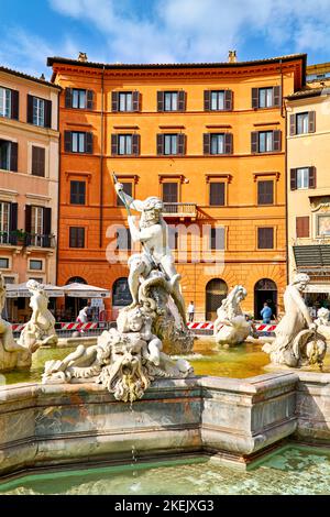 Rome Lazio Italie. La fontaine de Neptune est située à l'extrémité nord de la Piazza Navona. Banque D'Images