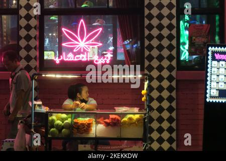 Grande boutique de cannabis appelée Bangkok Wonderland sur Sukhumvit soi 5, Bangkok, Thaïlande. Banque D'Images