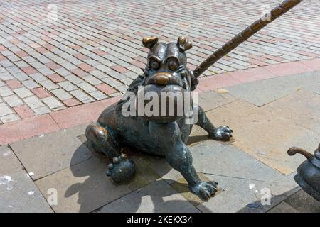 Statue du chien de Dandy, un personnage du magazine comique pour enfants The Dandy. High Street, Dundee, Écosse, Royaume-Uni Banque D'Images