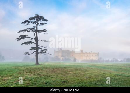 Vue sur le domaine du château de Leeds, un château près de Maidstone dans le Kent Banque D'Images