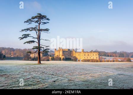 Vue sur le domaine du château de Leeds, un château près de Maidstone dans le Kent Banque D'Images