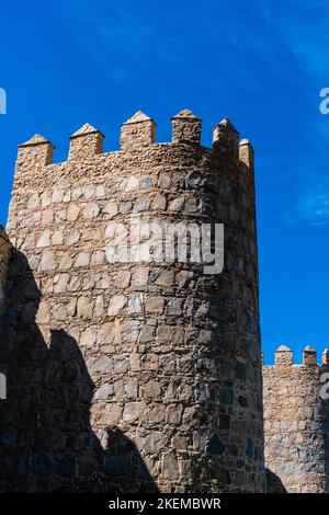 Les murs romains d'Avila une journée d'été ensoleillée. Espagne Banque D'Images