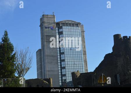 13th novembre 2022, Swansea, pays de Galles, Royaume-Uni. La tour BT vue depuis les jardins du château Banque D'Images