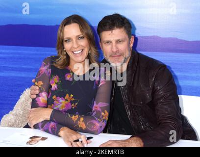 Arianne Zucker et Greg Vaughan arrivent à l'événement de la Journée des jours de nos vies 2022 qui a eu lieu au J.W. Le Marriott de LA HABITE à Los Angeles, CA sur 12 novembre 2022. © Janet Gough / AFF-USA.COM Banque D'Images