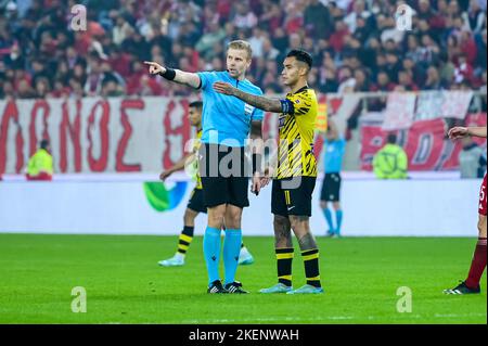 Athènes, Lombardie, Grèce. 13th novembre 2022. SERGIO ARAUJO du FC AEK lors du match de match 13, match de la Super League grecque entre le FC Olympiacos et le FC AEK au stade Karaiskakis sur 13 novembre 2022 à Athènes, Grèce. (Image de crédit : © Stefanos Kyriazis/ZUMA Press Wire) Banque D'Images