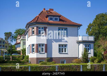 Immeuble résidentiel, villa, Zinnowitz, Île d'Usedom, Mecklenburg-Ouest Pomerania, Allemagne Banque D'Images