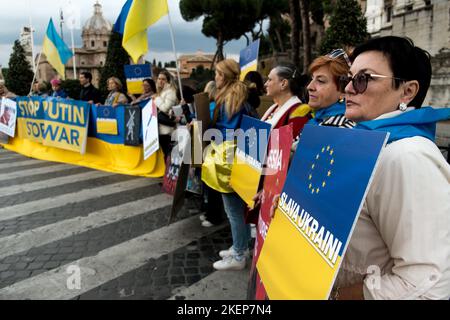 Rome, Italie, Italie. 13th novembre 2022. Les citoyens ukrainiens manifestent au centre de Rome contre la guerre en Ukraine. (Credit image: © Andrea Ronchini/Pacific Press via ZUMA Press Wire) Banque D'Images