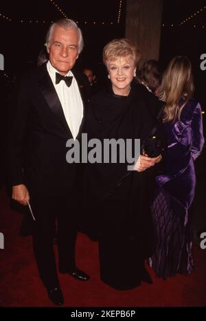 Peter Shaw et Angela Lansbury à la nuit d'ouverture de Sunset Blvd. Au théâtre Shubert à Century City, Californie sur 9 décembre 1993 Credit: Ralph Dominguez/MediaPunch Banque D'Images