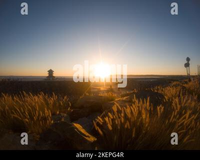 Coronado, Californie, États-Unis. 25th mars 2021. Le coucher du soleil à Coronado, Californie, le dimanche, 13 novembre 2022 (image de crédit: © Rishi Deka/ZUMA Press Wire) Banque D'Images