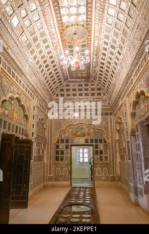 Galerie des miroirs ou Sheesh Mahal du palais du roi sous un angle différent Banque D'Images