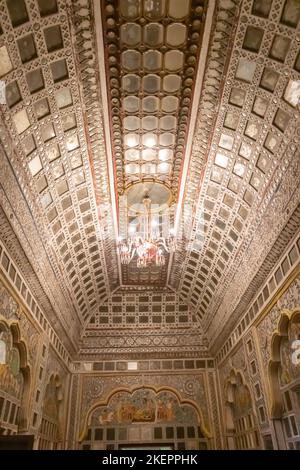 Galerie des miroirs ou Sheesh Mahal du palais du roi sous un angle différent Banque D'Images