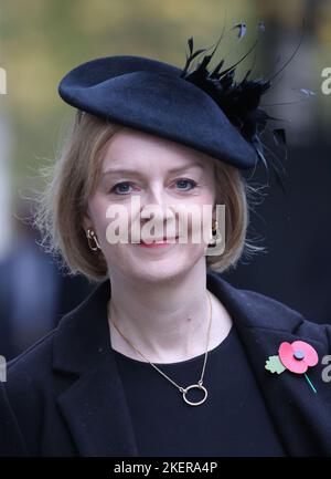 Londres, Royaume-Uni. 13th novembre 2022. L'ancien premier ministre Liz Truss, dans la rue Downing, avant le dimanche du souvenir au Cenotaph, dimanche 13 novembre 2022. Crédit : Paul Marriott/Alay Live News Banque D'Images