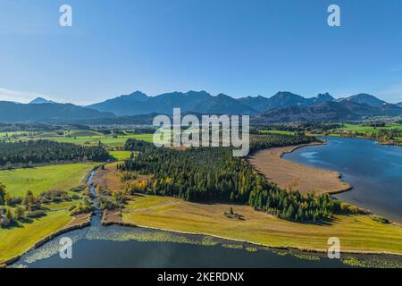 Vue d'automne sur la région autour de la Hopfensee dans l'est d'Allgaeu d'en haut Banque D'Images