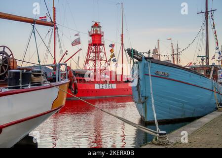 Den Helder, pays-Bas. Novembre 2022. Vaisseau lumineux Texel dans le port de Den Helder. Photo de haute qualité Banque D'Images