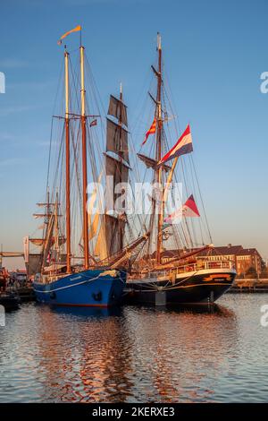 Den Helder, pays-Bas. Novembre 2022. Navires historiques dans le port de Den Helder. Photo de haute qualité Banque D'Images