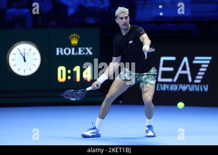 Turin, Italie. 14th novembre 2022. Thanasi Kokkinakis d'Australie contrôle le ballon lors du double match du Round Robin Green Group entre Wesley Koolhof de Hollande et Neal Skupski de Grande-Bretagne contre Thanasi Kokkinakis d'Australie et Nick Kyrgios d'Australie le deuxième jour des finales du Nitto ATP World Tour à Pala Alpitour on 14 novembre 2022 à Turin, Italie Credit: Marco Canoniero/Alay Live News Banque D'Images