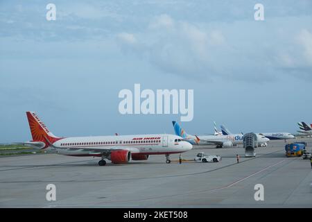 L'aéroport international de Velana, le principal aéroport international des Maldives, est de retour occupé après la période de pandémie de cavid. Banque D'Images