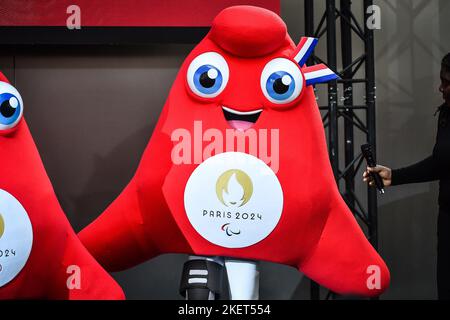 Illustration mascotte 'la Phryge paralympique' lors de la présentation des mascottes olympiques de Paris 2024 sur 14 novembre 2022 à Paris, France - photo: Matthieu Mirville/DPPI/LiveMedia crédit: Agence photo indépendante/Alamy Live News Banque D'Images