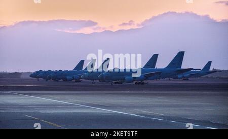 Kanoya, Japon. 14th novembre 2022. Les avions de patrouille P-1 de la Force d'autodéfense maritime japonaise sont vus se garer lundi matin à 14 novembre 2022, à la base aérienne de Kanoya, dans la préfecture de Kagoshima. Photo par Keizo Mori/UPI crédit: UPI/Alay Live News Banque D'Images