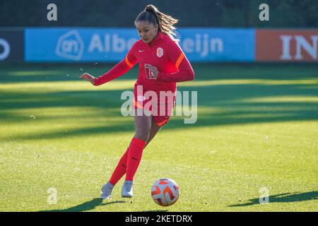 ZEIST, PAYS-BAS - NOVEMBRE 14 : Lieke Martens des pays-Bas lors d'une session de formation de l'équipe de football des Womens des pays-Bas au campus de la KNVB sur 14 novembre 2022 à Zeist, pays-Bas (photo de Jeroen Meuwsen/Orange Pictures) Banque D'Images