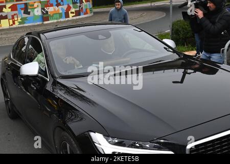 Axel Witsel en Belgique photographié à l'arrivée au centre d'entraînement de l'équipe nationale belge de football Red Devils, qui commencera à préparer la prochaine coupe du monde, le lundi 14 novembre 2022 à Tubize. La coupe du monde de 2022 a lieu au Qatar, du 20 novembre au 18 décembre 2022. BELGA PHOTO DIRK WAEM Banque D'Images