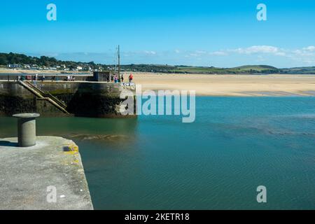 17th septembre 2019 - Padstow, Royaume-Uni : une vue sur l'estuaire de Camel à Rock depuis le port de Padstow, Cornwall, Angleterre, Royaume-Uni, Europe Banque D'Images