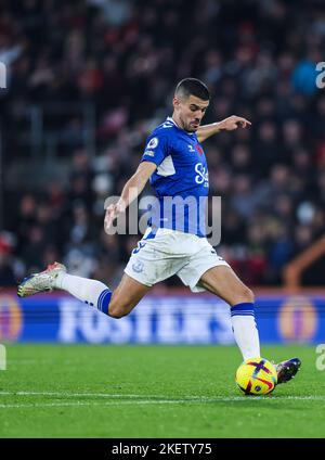 Conor Coady d’Everton en action lors du match de la première Ligue au stade Vitality, à Bournemouth. Date de la photo: Samedi 12 novembre 2022. Banque D'Images