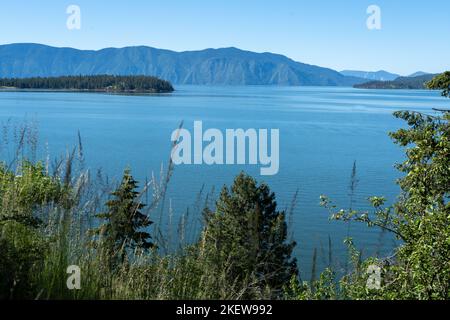 Lake Pend oreille près de Hope, Idaho est un Trésor de l'État de Gem qui attire les familles locales et les visiteurs éloignés à une expérience extraordinaire de plein air. Banque D'Images