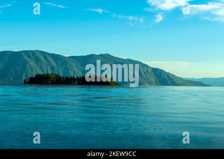 Lake Pend oreille près de Hope, Idaho est un Trésor de l'État de Gem qui attire les familles locales et les visiteurs éloignés à une expérience extraordinaire de plein air. Banque D'Images