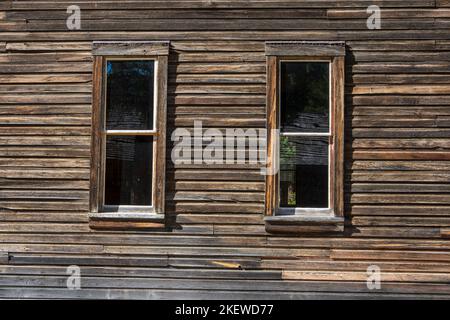 Une ville fantôme entière, Garnet, reste intacte au sommet de la chaîne de montagnes Garnet près de Missoula, Montana, qui ramène un visiteur dans le temps au 19th siècle. Banque D'Images