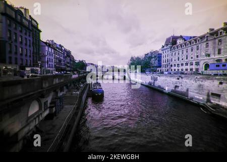 Paris dans le spectre uv Banque D'Images