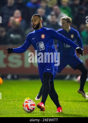 ZEIST, PAYS-BAS - NOVEMBRE 14 : Memphis Depay, pays-Bas, lors d'une session d'entraînement de l'équipe de football des pays-Bas, avant la coupe du monde de la FIFA, Qatar 2022 au campus de la KNVB sur 14 novembre 2022, à Zeist, pays-Bas (photo de René Nijhuis/Orange Pictures) Banque D'Images