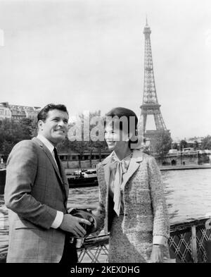 Hugh O'Brian, Dawn Addams, sur le tournage du film, « Come Fly with Me », MGM, 1963 Banque D'Images