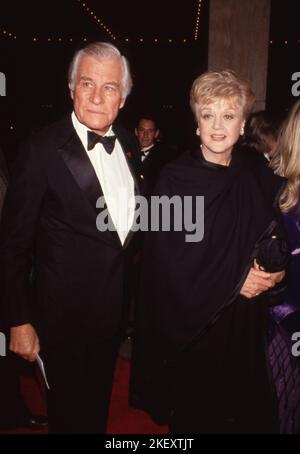 Peter Shaw et Angela Lansbury à la nuit d'ouverture de Sunset Blvd. Au théâtre Shubert à Century City, Californie sur 9 décembre 1993 Credit: Ralph Dominguez/MediaPunch Banque D'Images