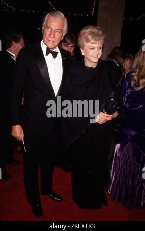 Peter Shaw et Angela Lansbury à la nuit d'ouverture de Sunset Blvd. Au théâtre Shubert à Century City, Californie sur 9 décembre 1993 Credit: Ralph Dominguez/MediaPunch Banque D'Images