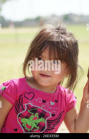 Fille hispanique, mignon et adorable Banque D'Images