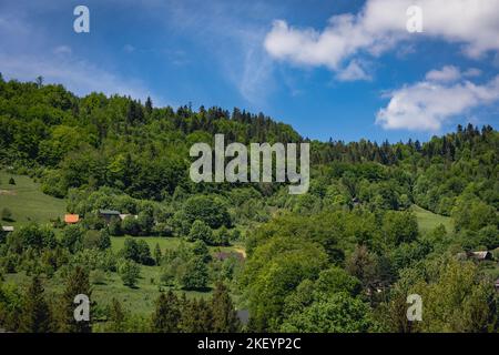 Ville de Szczyrk dans les montagnes Silesian Beskids, comté de Bielsko, Silesian Voivodeship dans le sud de la Pologne Banque D'Images