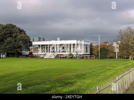 The Hoe public Bowling Green, Plymouth abrite le Plymouth Hoe Bowling Club. Le vert historique est l'endroit où Sir Francis Drake a été réputé avoir joué Banque D'Images