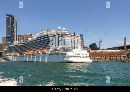 Le bateau de croisière Majestic Princess amarré à Sydney, en Australie, le 12 novembre 2022, après son arrivée avec environ 800 passagers covid positifs Banque D'Images